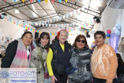 Venezolanos-Feria-en-Amigos-de-Muniz_35_resultado